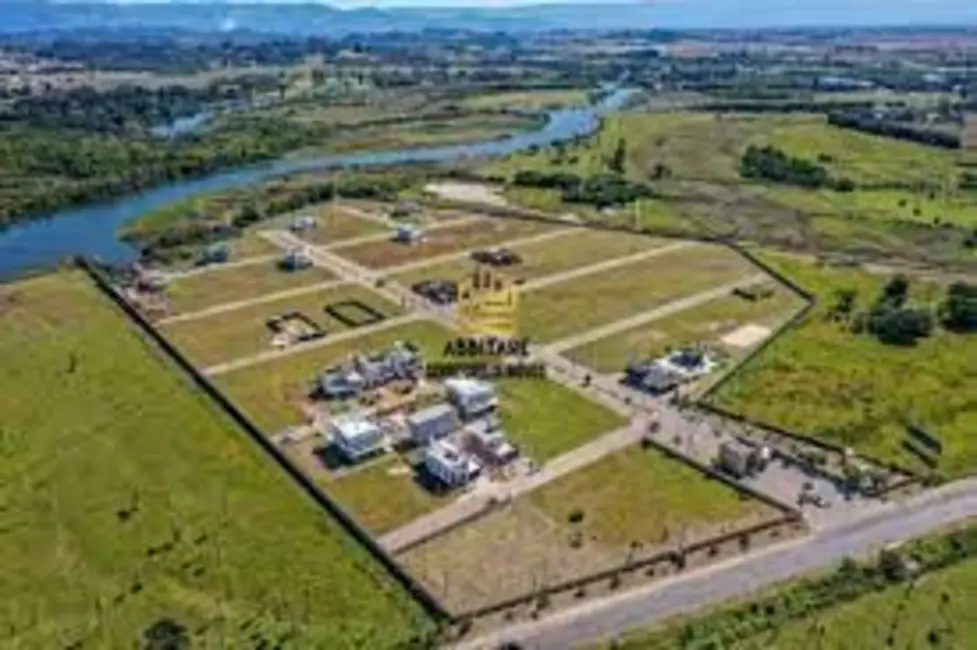 Foto 3 de Terreno / Lote à venda, 465m2 em Passo De Torres - SC