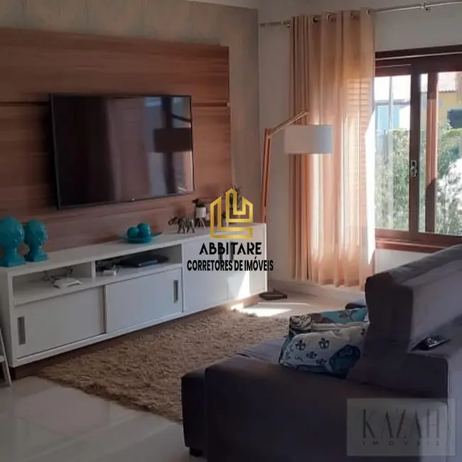 Foto 2 de Casa com 3 quartos à venda, 200m2 em Torres - RS