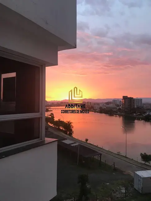 Apartamento com 3 quartos à venda, 200m2 em Centro, Torres - RS - imagem 2 Foto 2 de Apartamento com 3 quartos à venda, 200m2 em Centro, Torres - RS