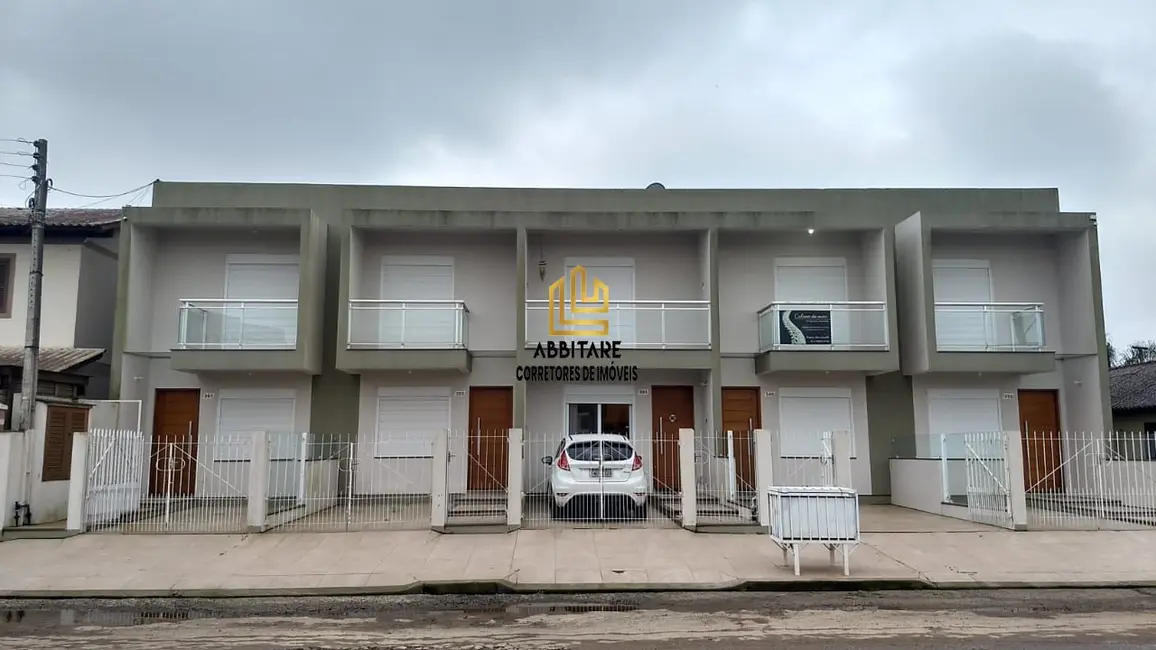Foto 1 de Casa com 2 quartos à venda, 98m2 em Torres - RS