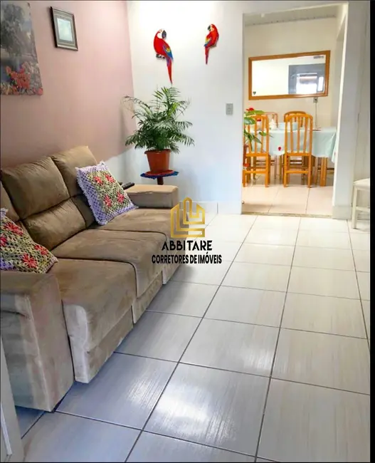 Foto 2 de Casa com 2 quartos à venda, 105m2 em Torres - RS