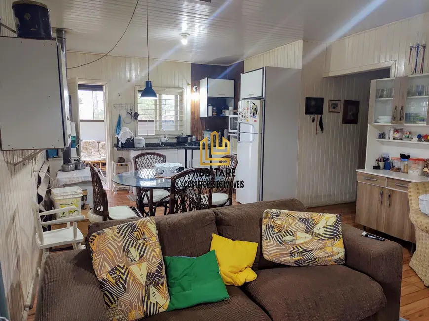 Casa com 2 quartos à venda, 110m2 em Torres - RS - imagem 8 Foto 8 de Casa com 2 quartos à venda, 110m2 em Torres - RS