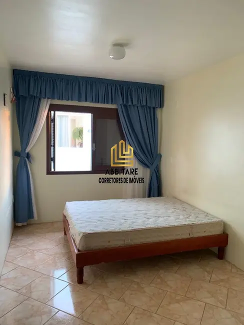 Casa com 5 quartos à venda, 350m2 em Centro, Torres - RS - imagem 8 Foto 8 de Casa com 5 quartos à venda, 350m2 em Centro, Torres - RS
