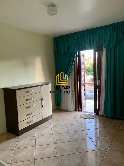 Casa com 5 quartos à venda, 350m2 em Centro, Torres - RS - imagem 7 Foto 7 de Casa com 5 quartos à venda, 350m2 em Centro, Torres - RS