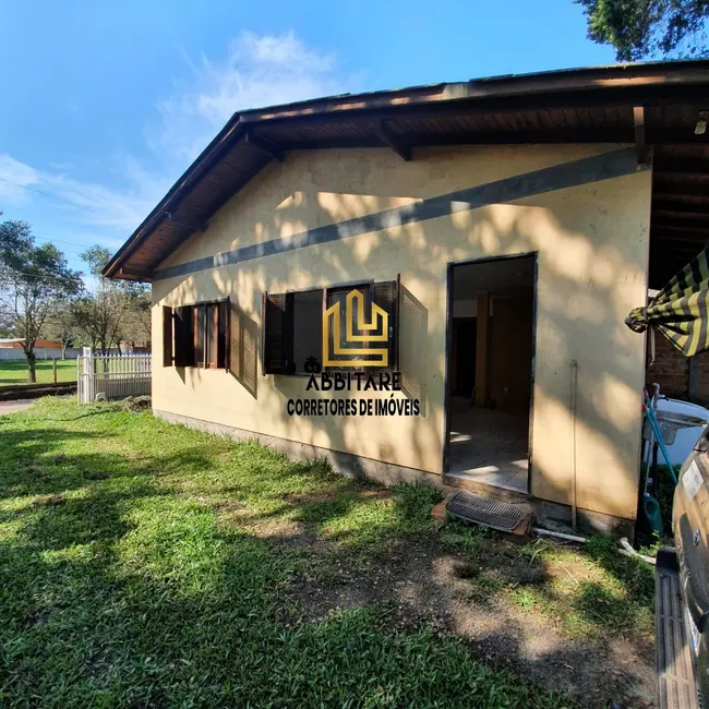 Casa com 2 quartos à venda, 98m2 em Torres - RS - imagem 2 Foto 2 de Casa com 2 quartos à venda, 98m2 em Torres - RS