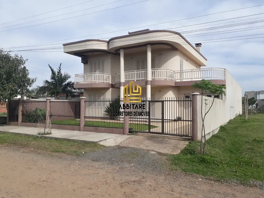Foto 2 de Casa com 3 quartos à venda, 300m2 em Torres - RS
