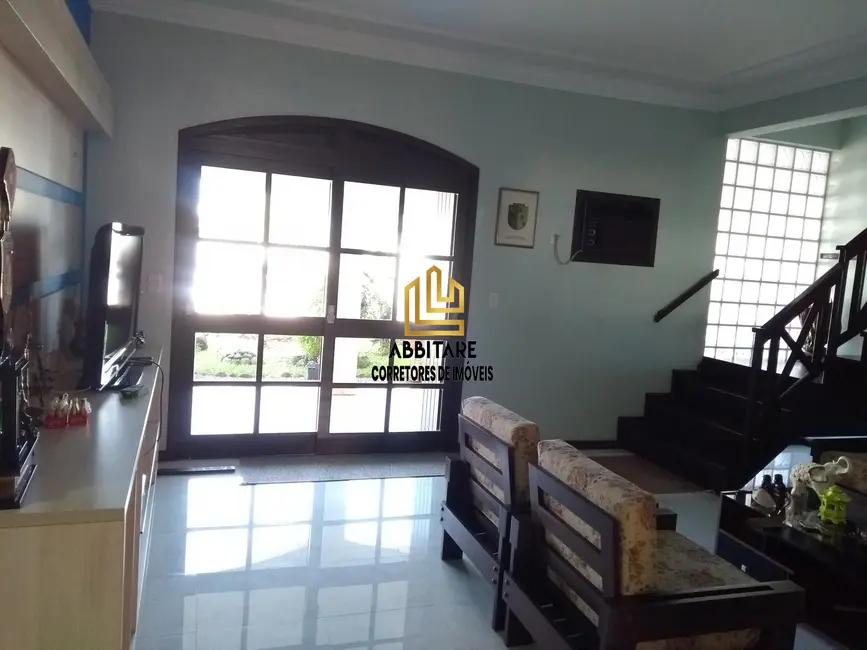 Casa com 5 quartos à venda, 300m2 em Torres - RS - imagem 4 Foto 4 de Casa com 5 quartos à venda, 300m2 em Torres - RS