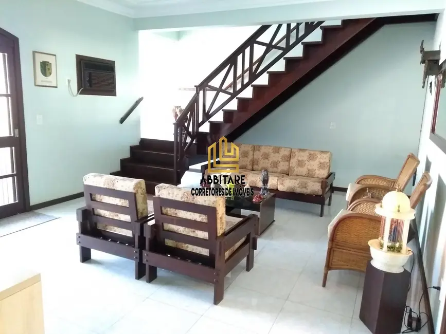 Casa com 5 quartos à venda, 300m2 em Torres - RS - imagem 2 Foto 2 de Casa com 5 quartos à venda, 300m2 em Torres - RS