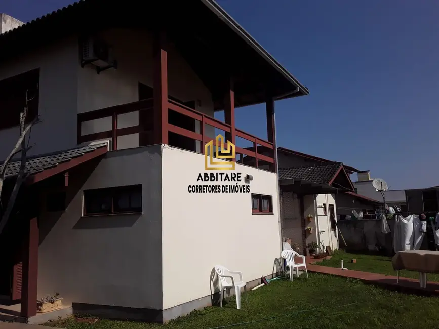 Foto 8 de Casa com 3 quartos à venda, 360m2 em Torres - RS