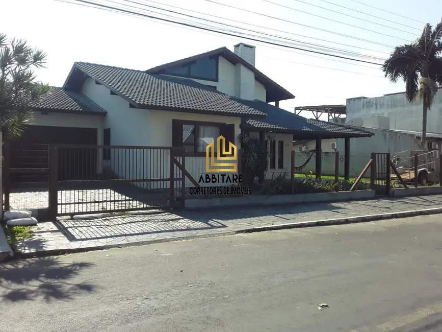 Foto 5 de Casa com 3 quartos à venda, 360m2 em Torres - RS