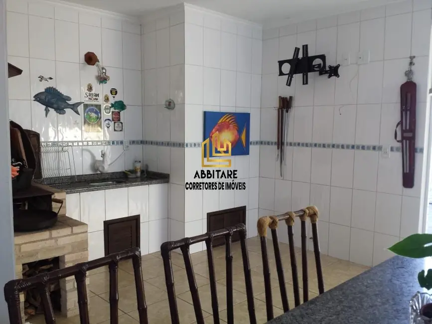 Casa com 2 quartos à venda, 200m2 em Torres - RS - imagem 9 Foto 9 de Casa com 2 quartos à venda, 200m2 em Torres - RS