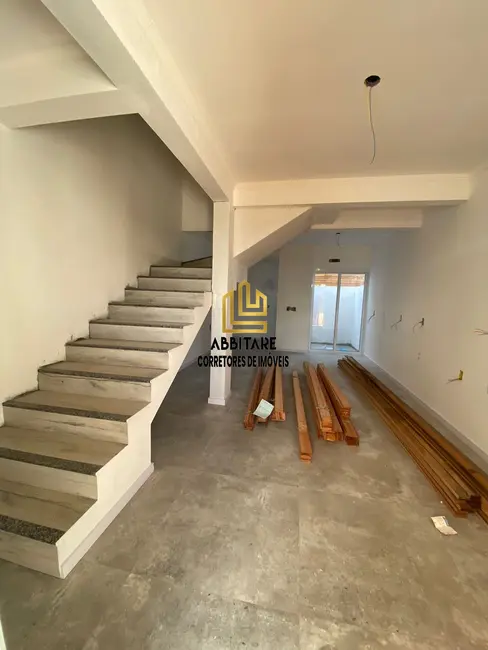 Sobrado com 2 quartos à venda, 80m2 em Torres - RS - imagem 3 Foto 3 de Sobrado com 2 quartos à venda, 80m2 em Torres - RS