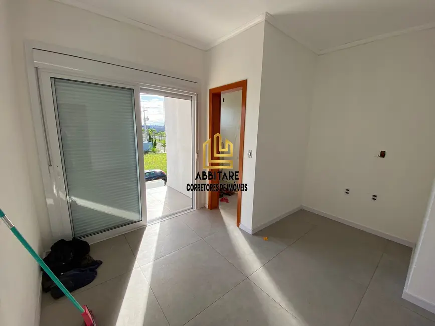 Sobrado com 2 quartos à venda, 80m2 em Torres - RS - imagem 6 Foto 6 de Sobrado com 2 quartos à venda, 80m2 em Torres - RS
