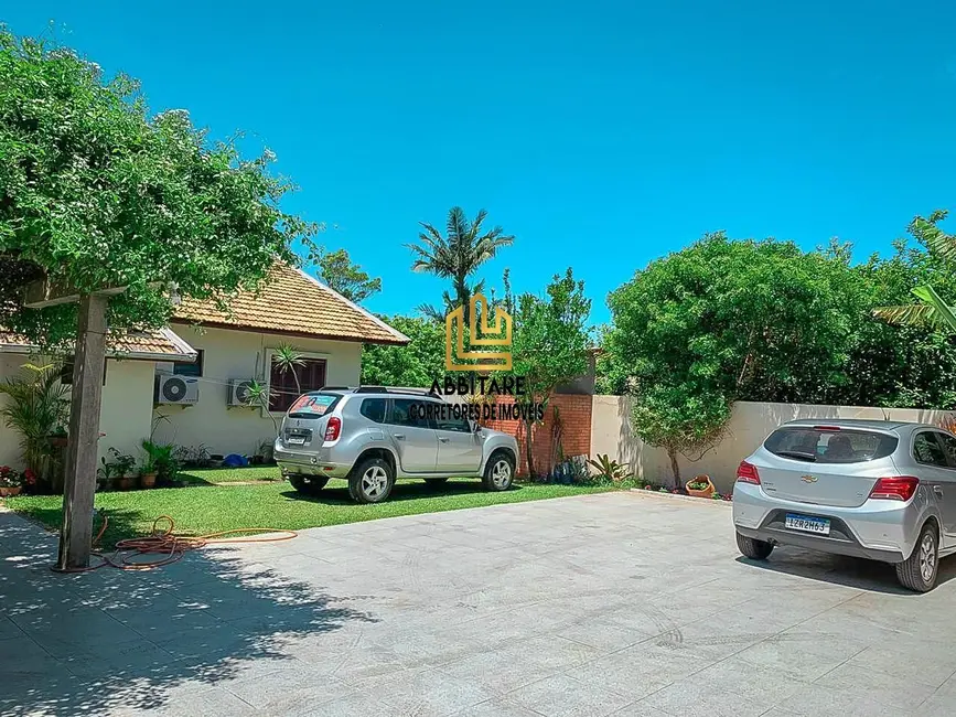 Casa com 4 quartos à venda, 150m2 em Torres - RS - imagem 5 Foto 5 de Casa com 4 quartos à venda, 150m2 em Torres - RS