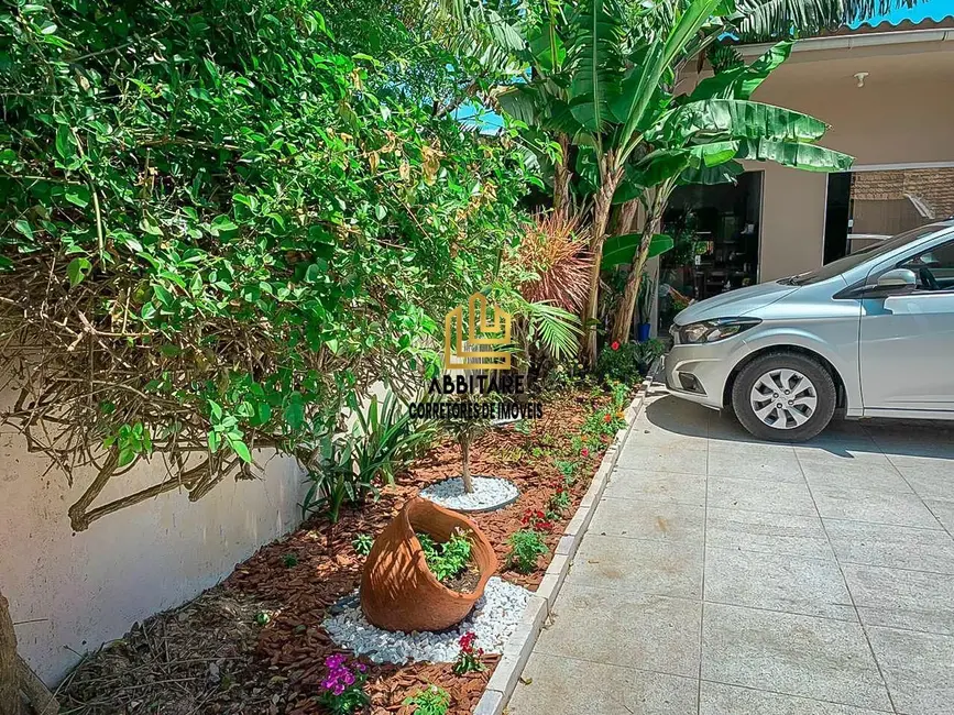 Casa com 4 quartos à venda, 150m2 em Torres - RS - imagem 3 Foto 3 de Casa com 4 quartos à venda, 150m2 em Torres - RS