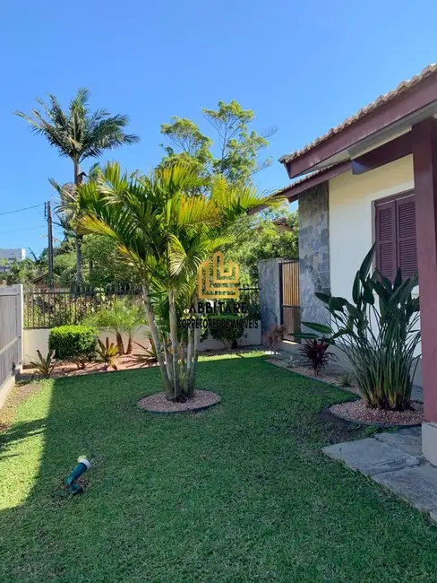 Casa com 4 quartos à venda, 150m2 em Torres - RS - imagem 2 Foto 2 de Casa com 4 quartos à venda, 150m2 em Torres - RS