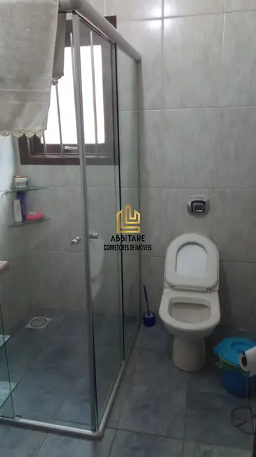 Casa com 3 quartos à venda, 200m2 em Torres - RS - imagem 8 Foto 8 de Casa com 3 quartos à venda, 200m2 em Torres - RS