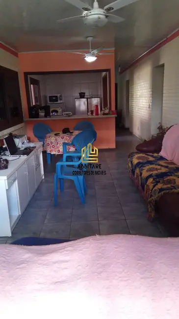 Casa com 3 quartos à venda, 200m2 em Torres - RS - imagem 4 Foto 4 de Casa com 3 quartos à venda, 200m2 em Torres - RS