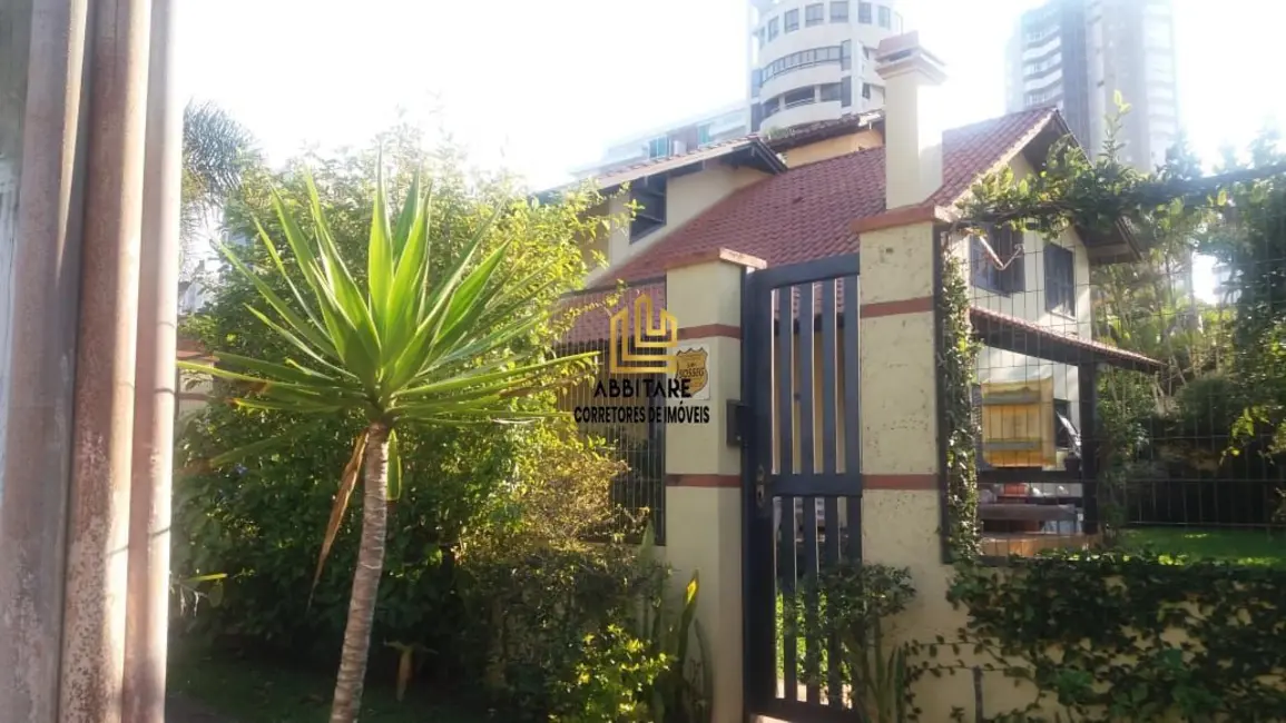 Foto 3 de Casa com 3 quartos à venda, 200m2 em Torres - RS