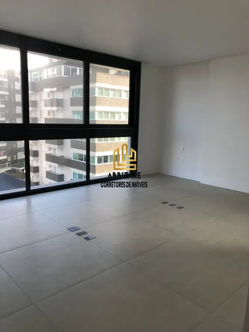 Apartamento com 4 quartos à venda, 220m2 em Centro, Torres - RS - imagem 8 Foto 8 de Apartamento com 4 quartos à venda, 220m2 em Centro, Torres - RS