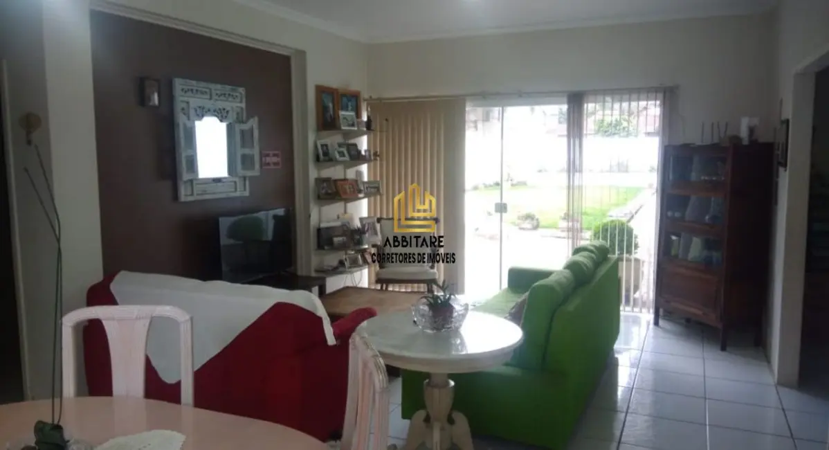 Foto 1 de Casa com 3 quartos à venda, 160m2 em Torres - RS