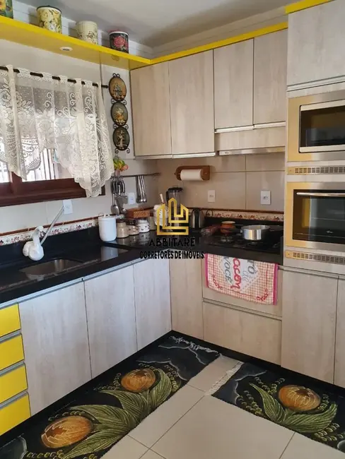 Casa com 2 quartos à venda, 140m2 em Torres - RS - imagem 9 Foto 9 de Casa com 2 quartos à venda, 140m2 em Torres - RS