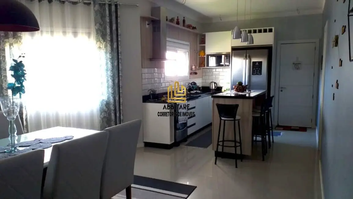 Casa com 3 quartos à venda, 150m2 em Torres - RS - imagem 3 Foto 3 de Casa com 3 quartos à venda, 150m2 em Torres - RS