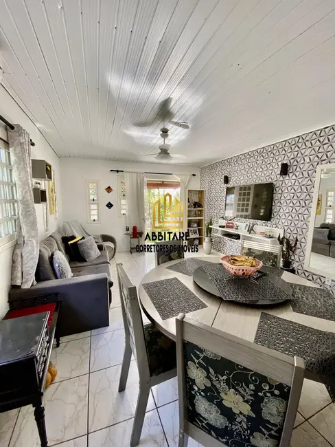 Foto 6 de Casa com 3 quartos à venda, 96m2 em Torres - RS