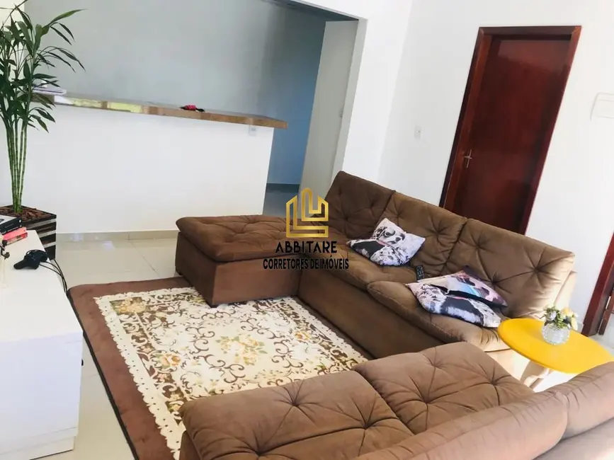 Foto 1 de Casa com 2 quartos à venda, 100m2 em Torres - RS