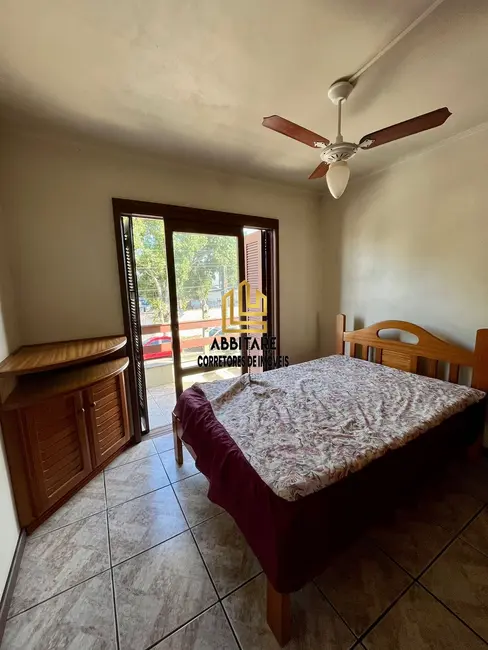 Casa com 6 quartos à venda, 219m2 em Centro, Torres - RS - imagem 8 Foto 8 de Casa com 6 quartos à venda, 219m2 em Centro, Torres - RS