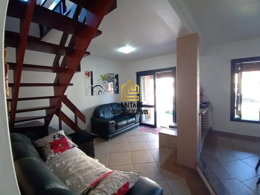 Foto 9 de Casa com 6 quartos à venda, 250m2 em Torres - RS
