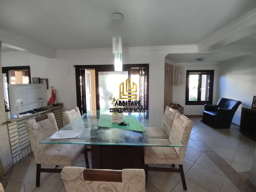 Foto 6 de Casa com 6 quartos à venda, 250m2 em Torres - RS