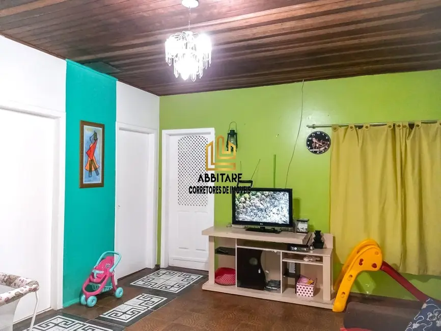 Foto 3 de Casa com 5 quartos à venda, 169m2 em Torres - RS