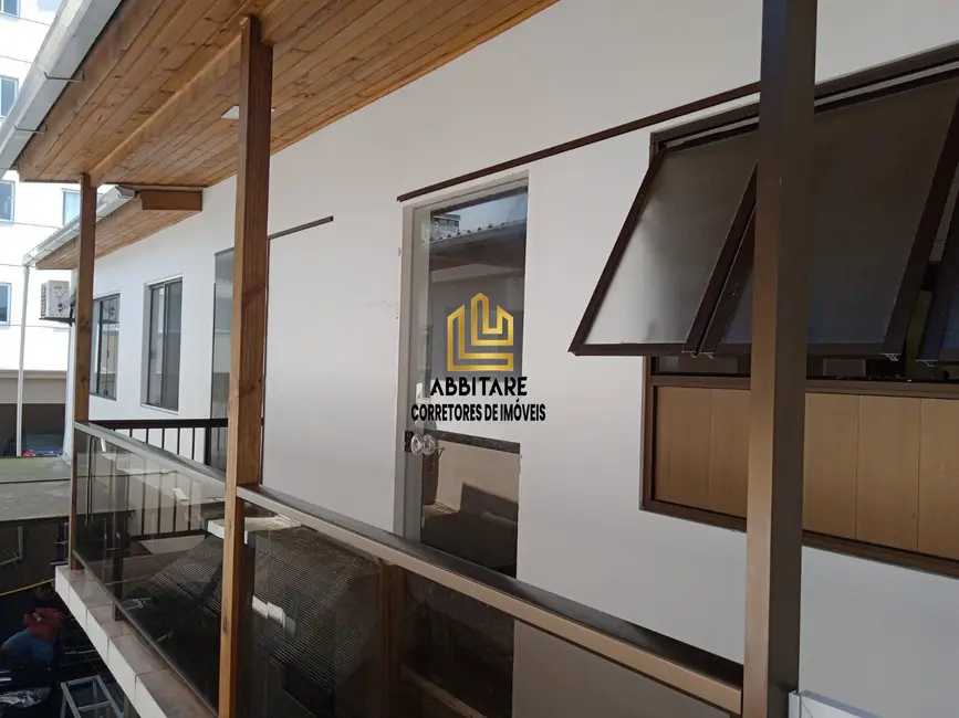 Casa com 3 quartos à venda, 200m2 em Torres - RS - imagem 4 Foto 4 de Casa com 3 quartos à venda, 200m2 em Torres - RS