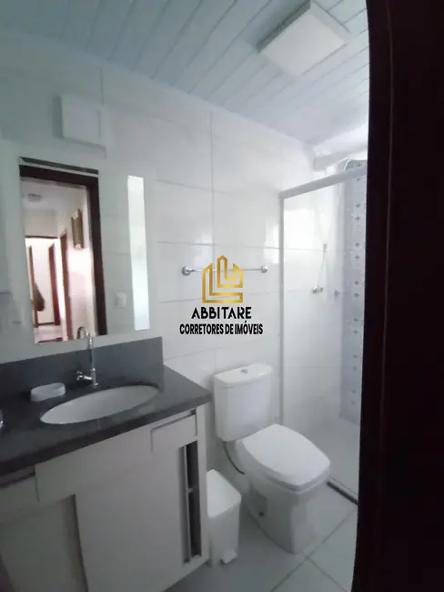 Casa com 4 quartos à venda, 200m2 em Centro, Torres - RS - imagem 9 Foto 9 de Casa com 4 quartos à venda, 200m2 em Centro, Torres - RS