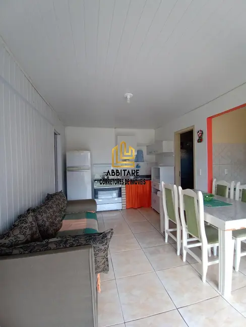 Foto 2 de Casa com 5 quartos à venda, 150m2 em Centro, Torres - RS