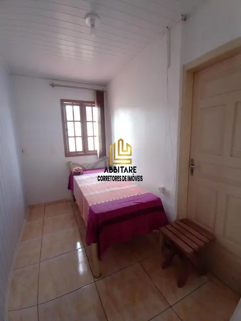 Casa com 5 quartos à venda, 150m2 em Centro, Torres - RS - imagem 6 Foto 6 de Casa com 5 quartos à venda, 150m2 em Centro, Torres - RS