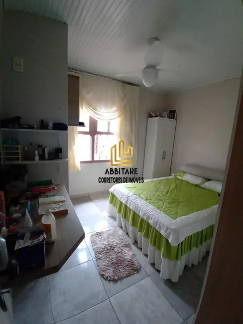 Casa com 5 quartos à venda, 150m2 em Centro, Torres - RS - imagem 8 Foto 8 de Casa com 5 quartos à venda, 150m2 em Centro, Torres - RS