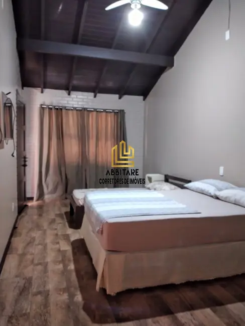 Casa com 9 quartos à venda, 300m2 em Torres - RS - imagem 8 Foto 8 de Casa com 9 quartos à venda, 300m2 em Torres - RS