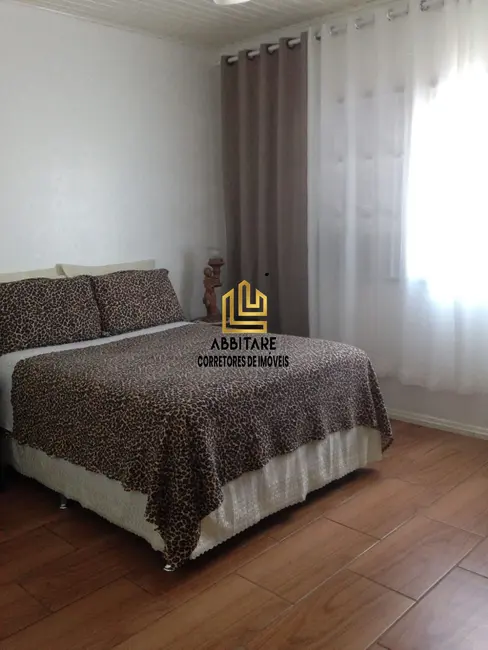 Casa com 9 quartos à venda, 300m2 em Torres - RS - imagem 9 Foto 9 de Casa com 9 quartos à venda, 300m2 em Torres - RS