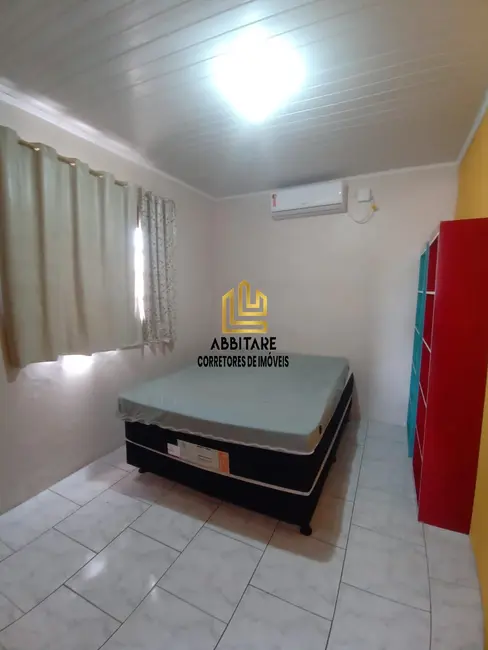 Casa com 8 quartos à venda, 223m2 em Centro, Torres - RS - imagem 5 Foto 5 de Casa com 8 quartos à venda, 223m2 em Centro, Torres - RS