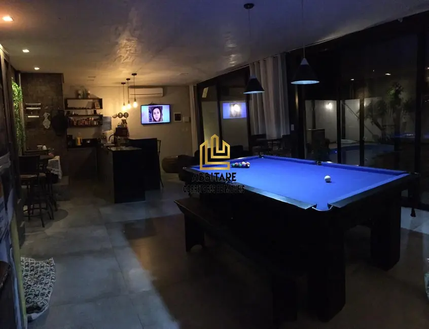 Casa com 3 quartos à venda, 300m2 em Torres - RS - imagem 4 Foto 4 de Casa com 3 quartos à venda, 300m2 em Torres - RS