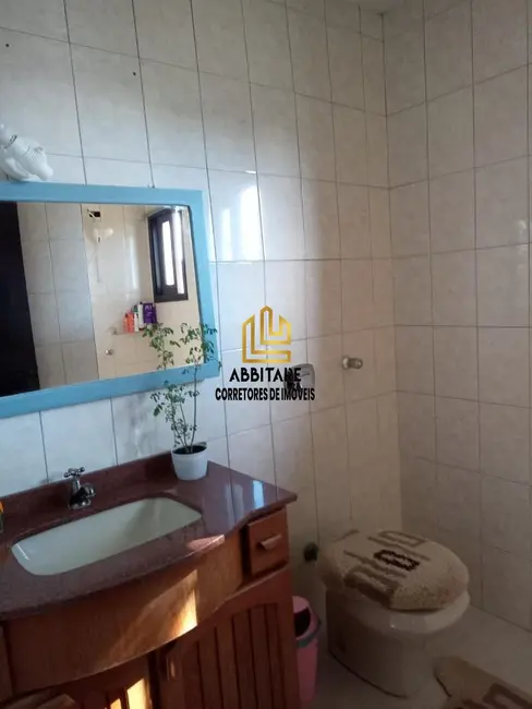 Casa com 3 quartos à venda, 30m2 em Centro, Torres - RS - imagem 8 Foto 8 de Casa com 3 quartos à venda, 30m2 em Centro, Torres - RS