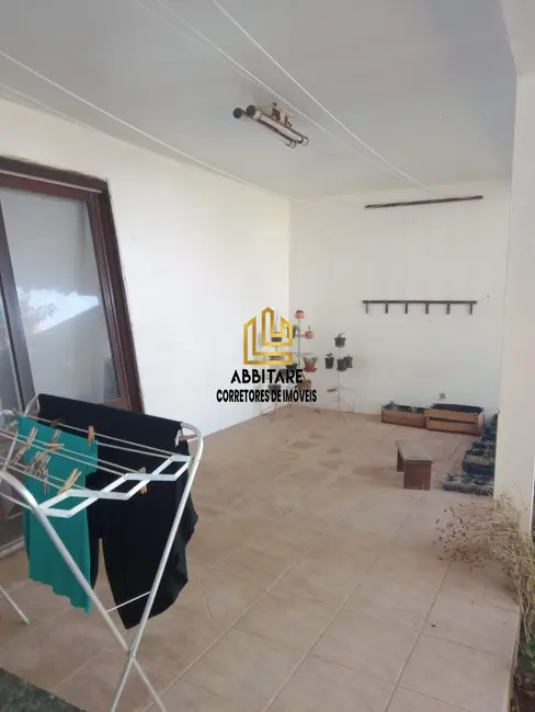 Casa com 3 quartos à venda, 30m2 em Centro, Torres - RS - imagem 3 Foto 3 de Casa com 3 quartos à venda, 30m2 em Centro, Torres - RS