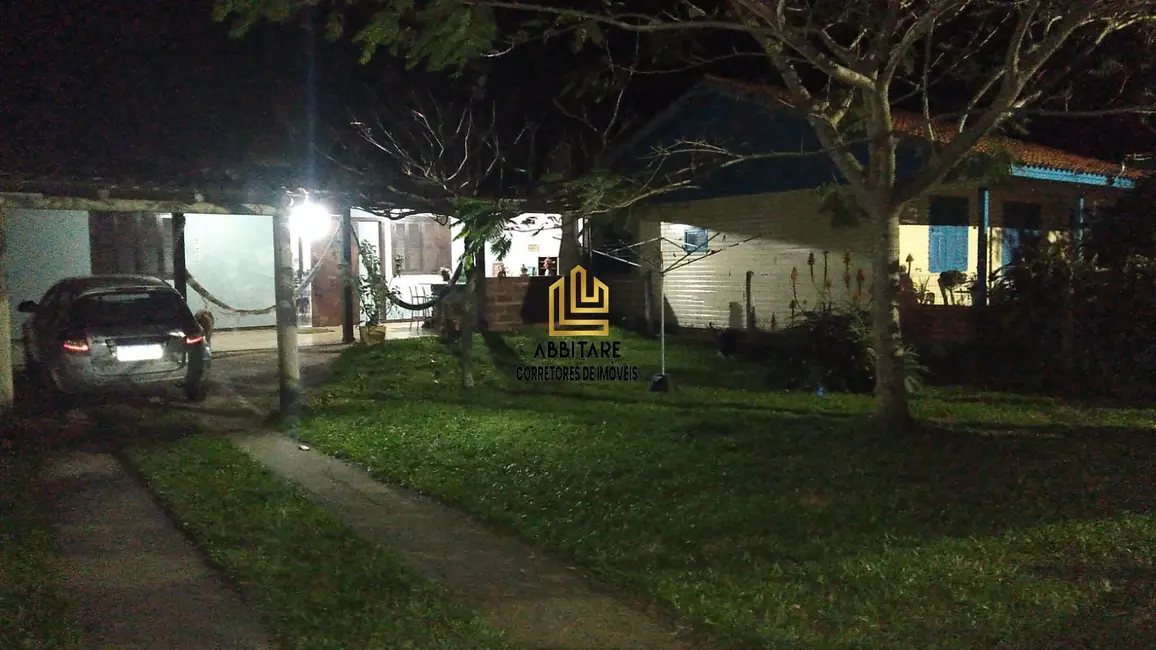 Casa com 2 quartos à venda, 100m2 em Torres - RS - imagem 5 Foto 5 de Casa com 2 quartos à venda, 100m2 em Torres - RS