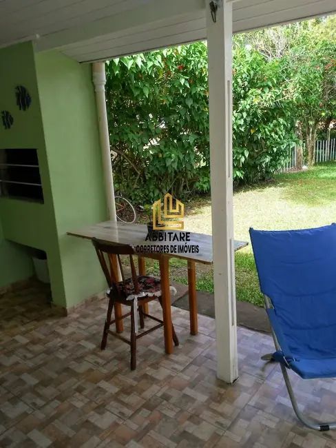 Casa com 2 quartos à venda, 80m2 em Torres - RS - imagem 3 Foto 3 de Casa com 2 quartos à venda, 80m2 em Torres - RS