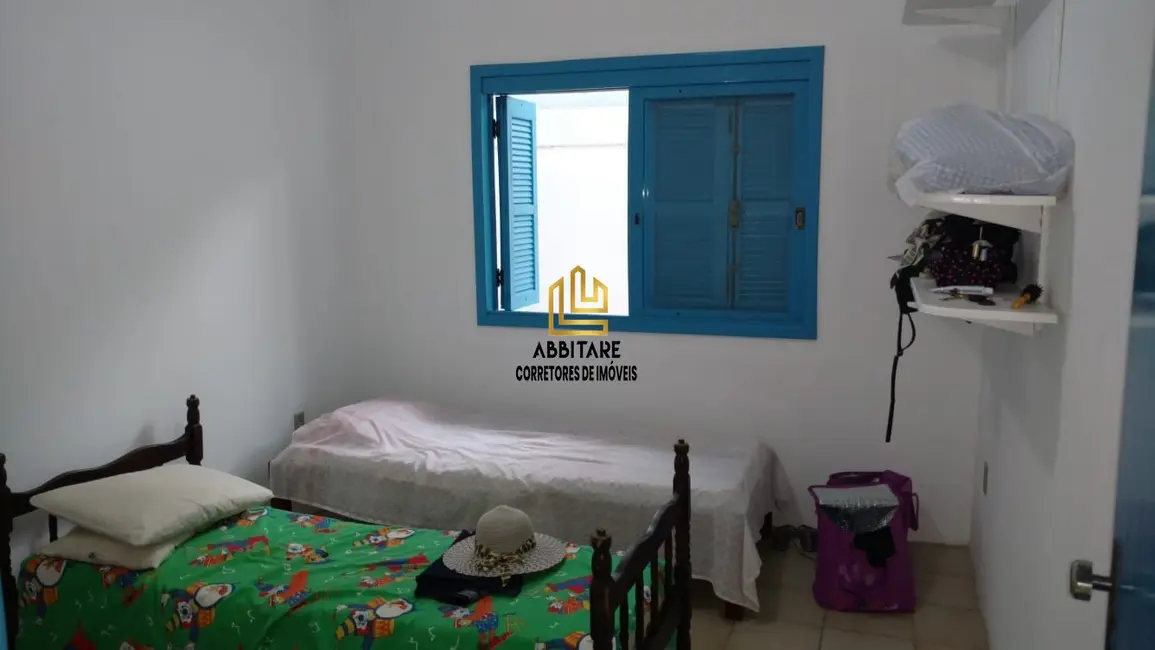 Casa com 3 quartos à venda, 140m2 em Torres - RS - imagem 4 Foto 4 de Casa com 3 quartos à venda, 140m2 em Torres - RS