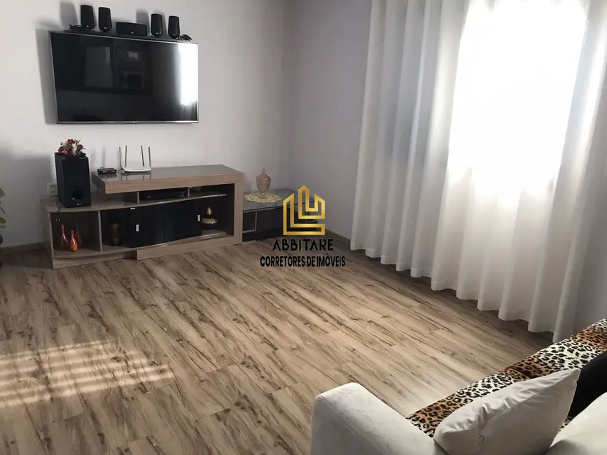 Casa com 3 quartos à venda, 352m2 em Torres - RS - imagem 3 Foto 3 de Casa com 3 quartos à venda, 352m2 em Torres - RS