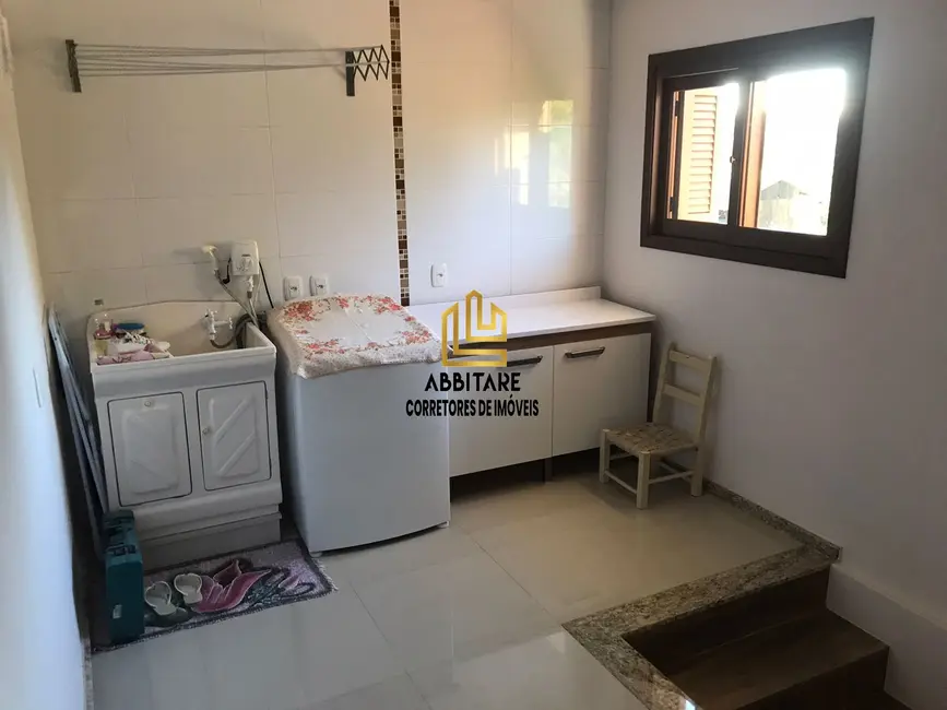 Casa com 3 quartos à venda, 352m2 em Torres - RS - imagem 8 Foto 8 de Casa com 3 quartos à venda, 352m2 em Torres - RS