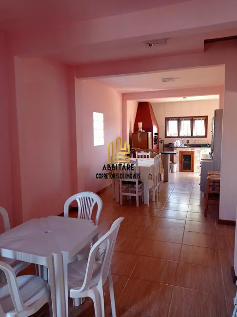 Casa com 3 quartos à venda, 115m2 em Torres - RS - imagem 6 Foto 6 de Casa com 3 quartos à venda, 115m2 em Torres - RS